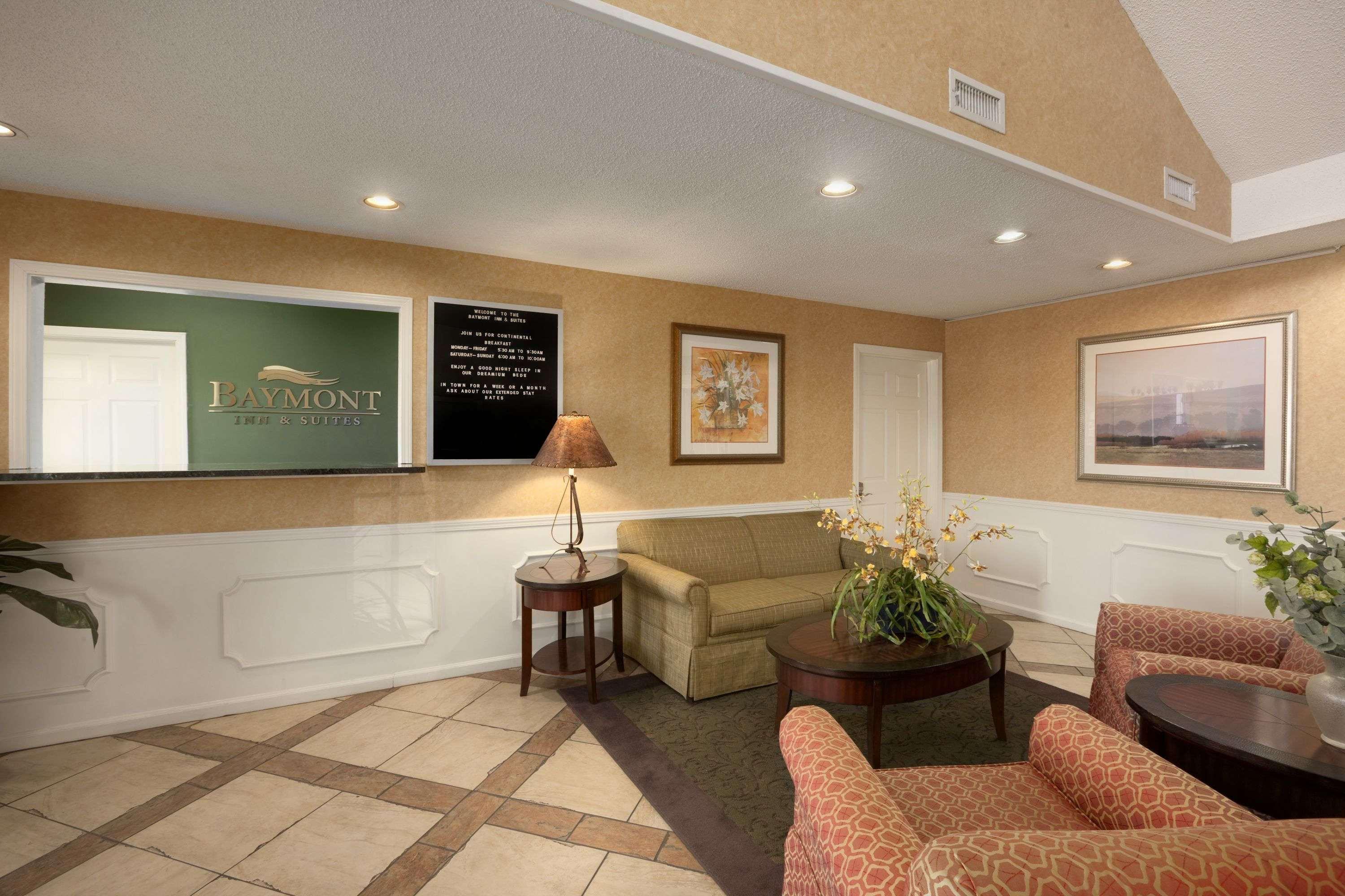 Baymont By Wyndham Gaffney Hotel Interior photo